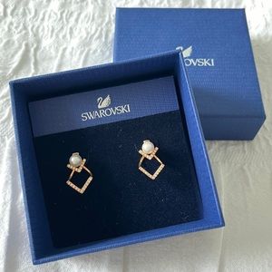 Preloved Swarovski crystal earrings